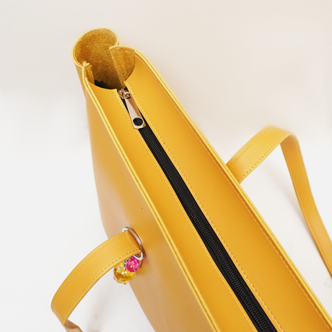 Basic yellow tote bag